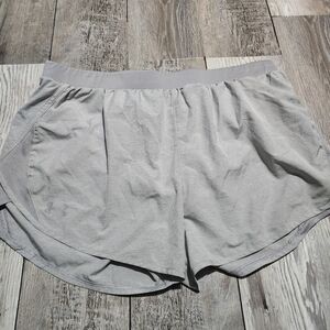 💘 Under Armour Loose Fit Gray Athletic Shorts
